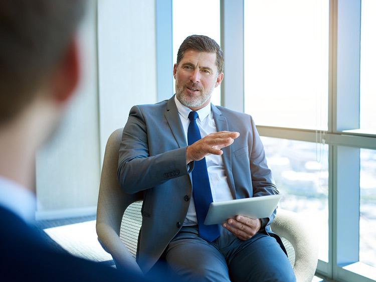 Managers' tips for evaluating employees