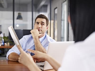 7 rzeczy, które wzbudzą podejrzenia w Twoim CV