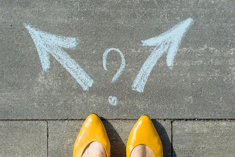 Poursuivre ses études ou travailler ?